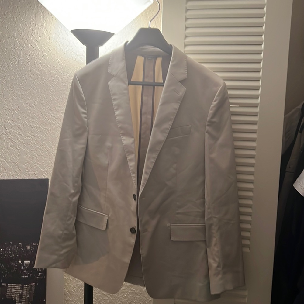 Cream Blazer (not ironed)